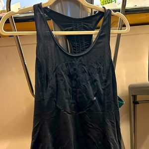 Lulu black workout tank